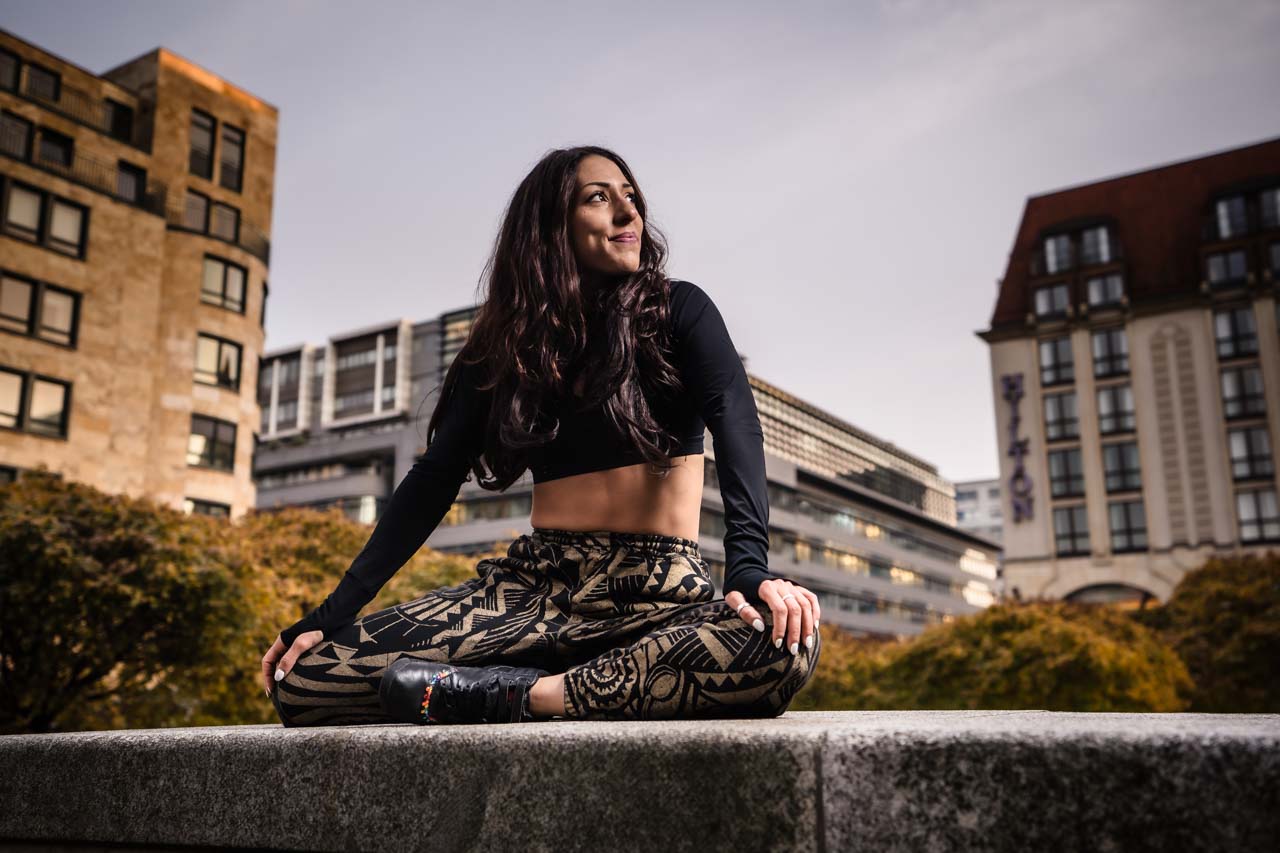 Tanz und Fitness Fotoshooting am Berliner Gendarmenmarkt – mit Mayka Sack